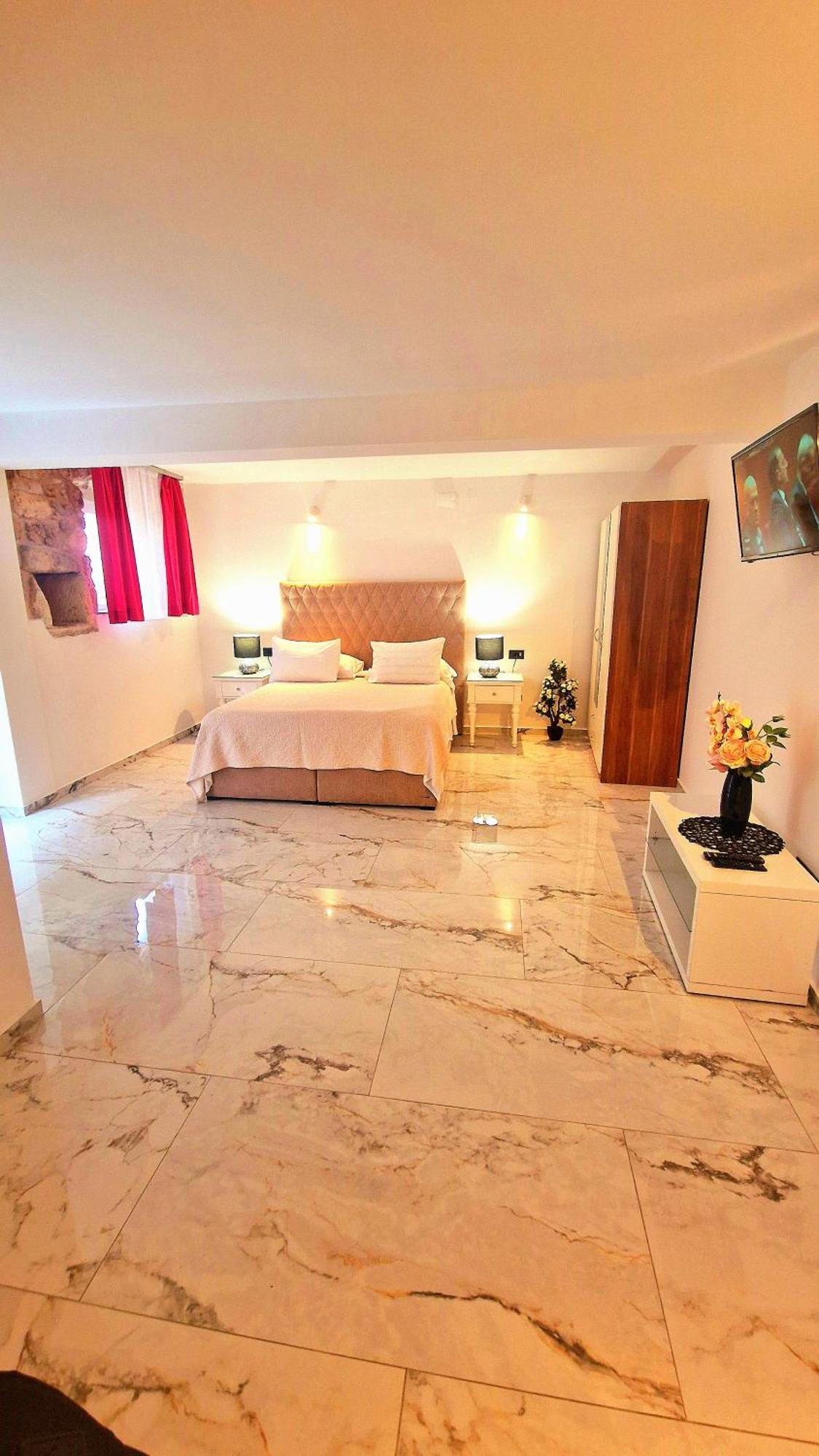 Apartment Ante 2 Hvar Town